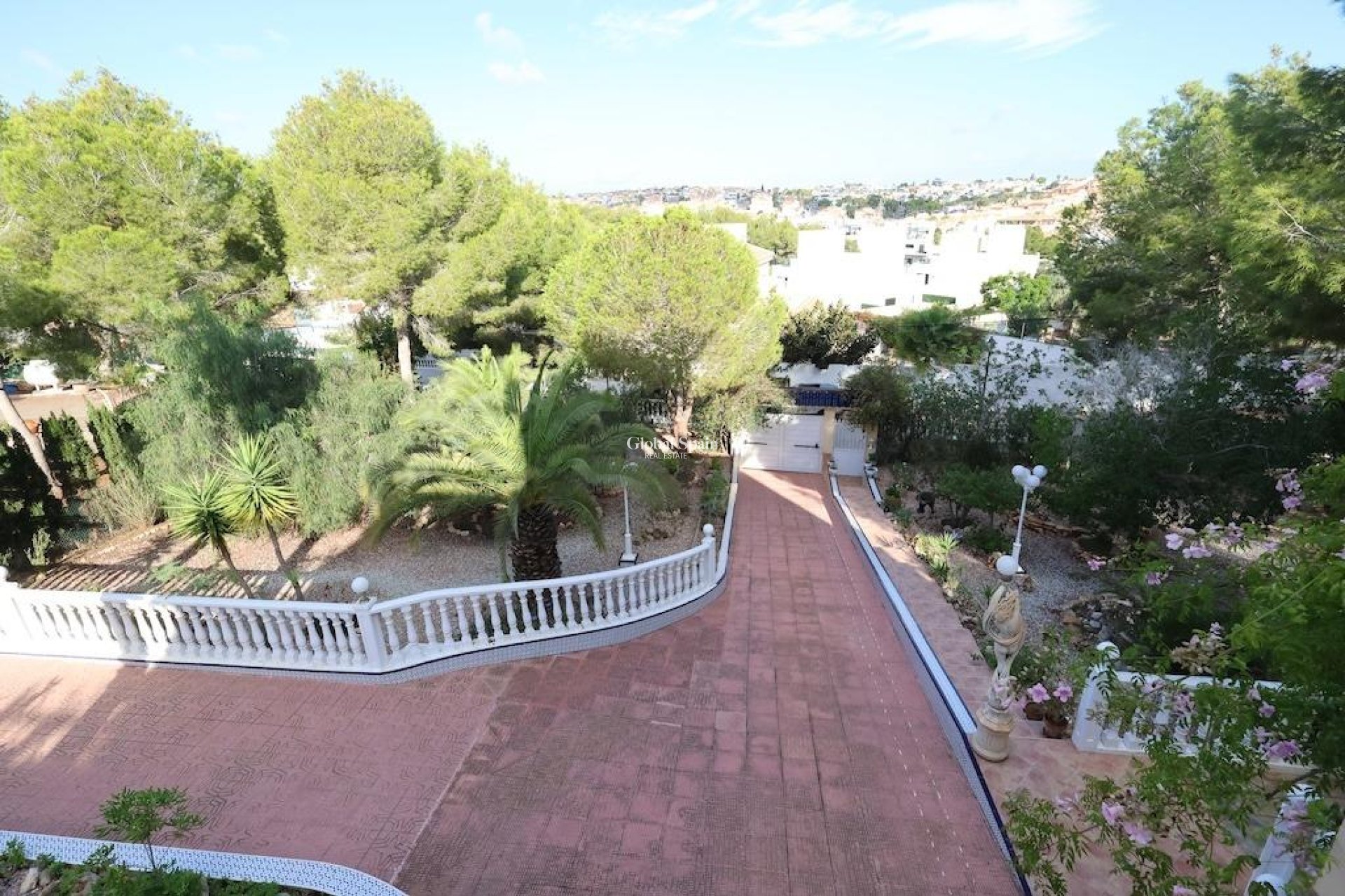 Resale - VILLA -
ORIHUELA COSTA - Costa Blanca