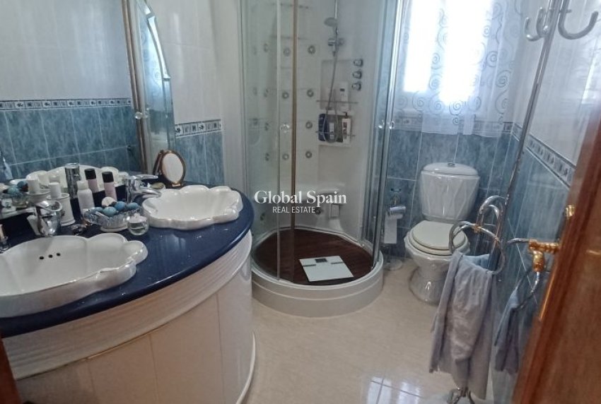 Resale - VILLA -
ORIHUELA COSTA - Costa Blanca