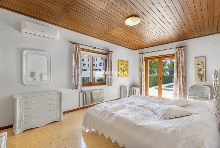 Resale - VILLA -
ORIHUELA COSTA - Costa Blanca