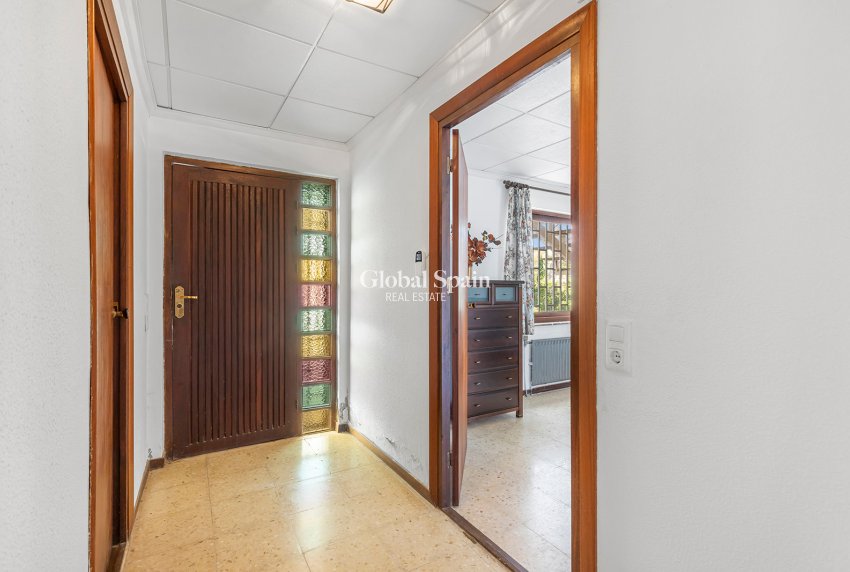 Resale - VILLA -
ORIHUELA COSTA - Costa Blanca