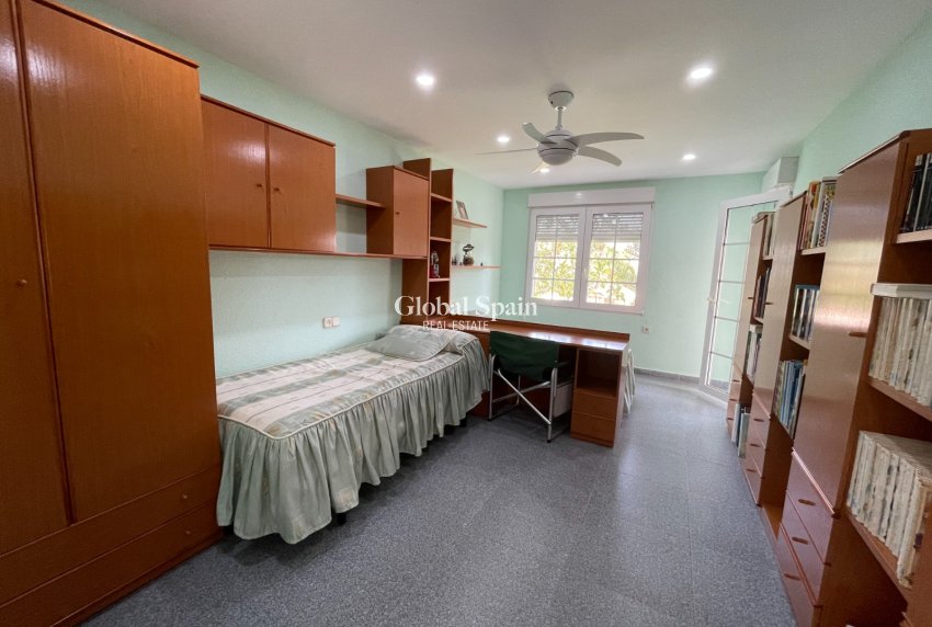 Resale - VILLA -
ORIHUELA COSTA - Costa Blanca