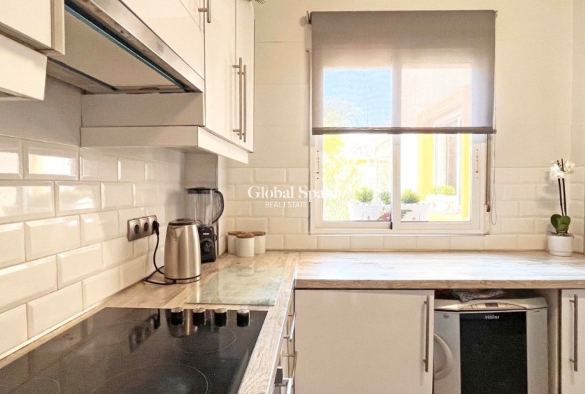 Resale - VILLA -
ORIHUELA COSTA - Costa Blanca