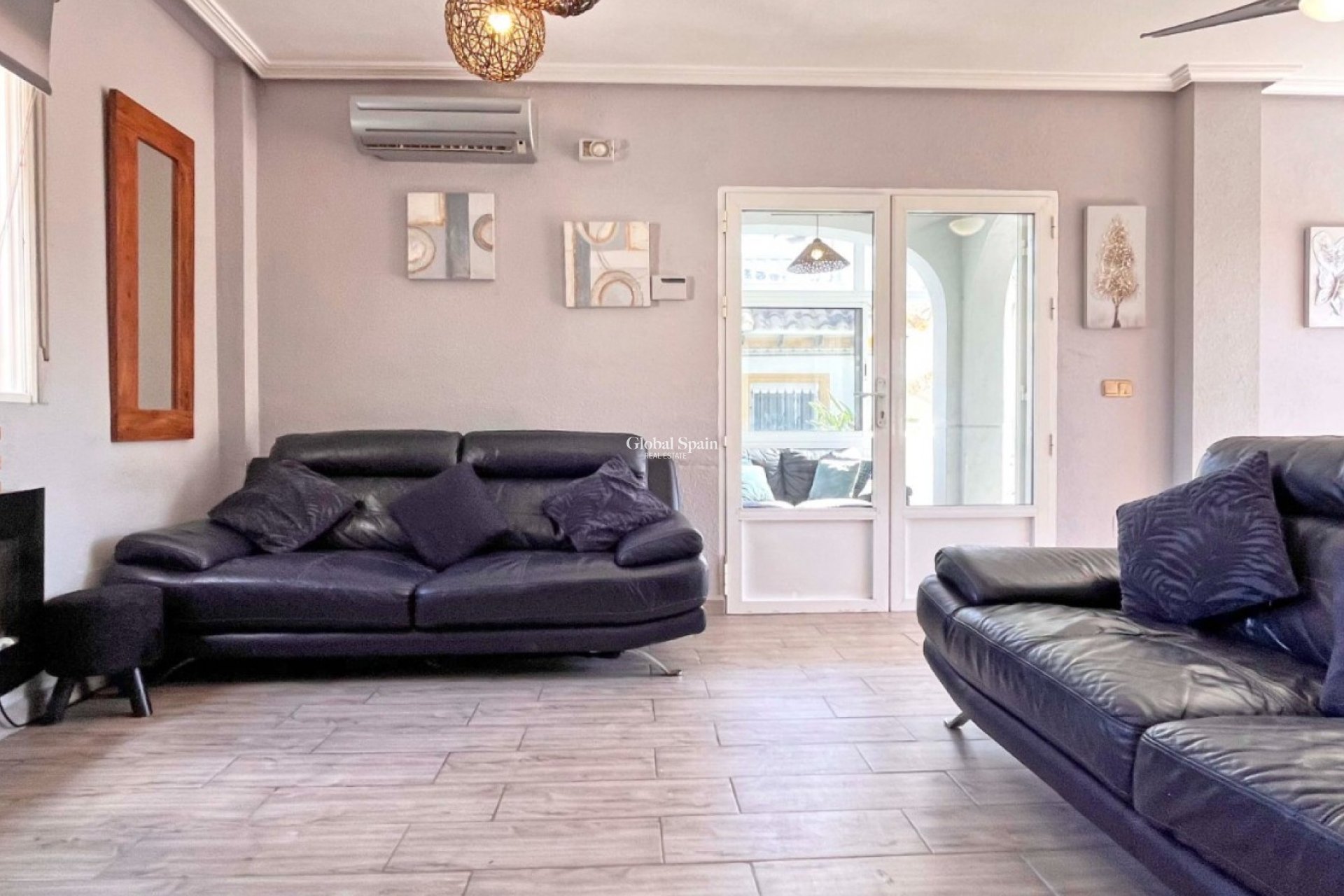 Resale - VILLA -
ORIHUELA COSTA - Costa Blanca