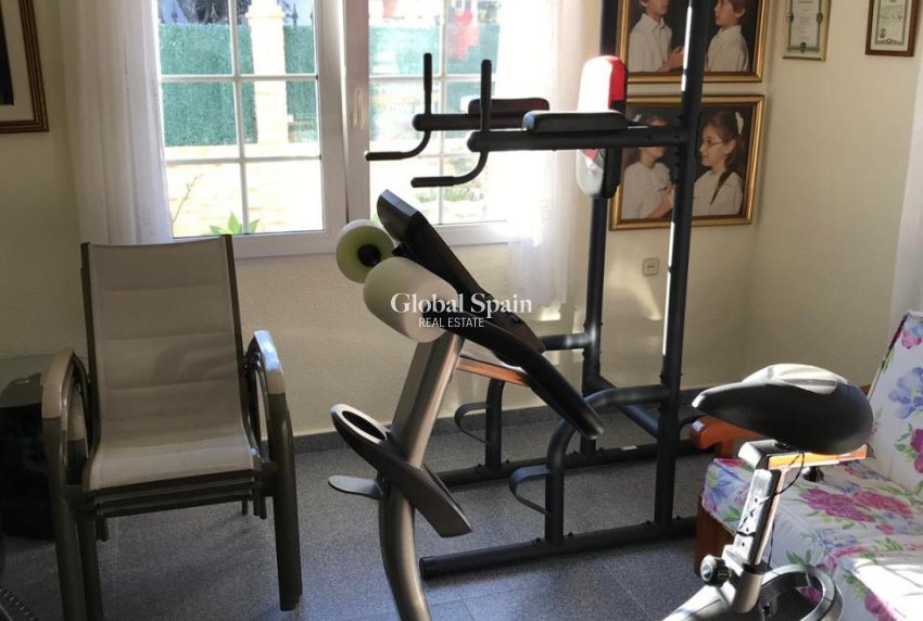 Resale - VILLA -
ORIHUELA COSTA - Costa Blanca