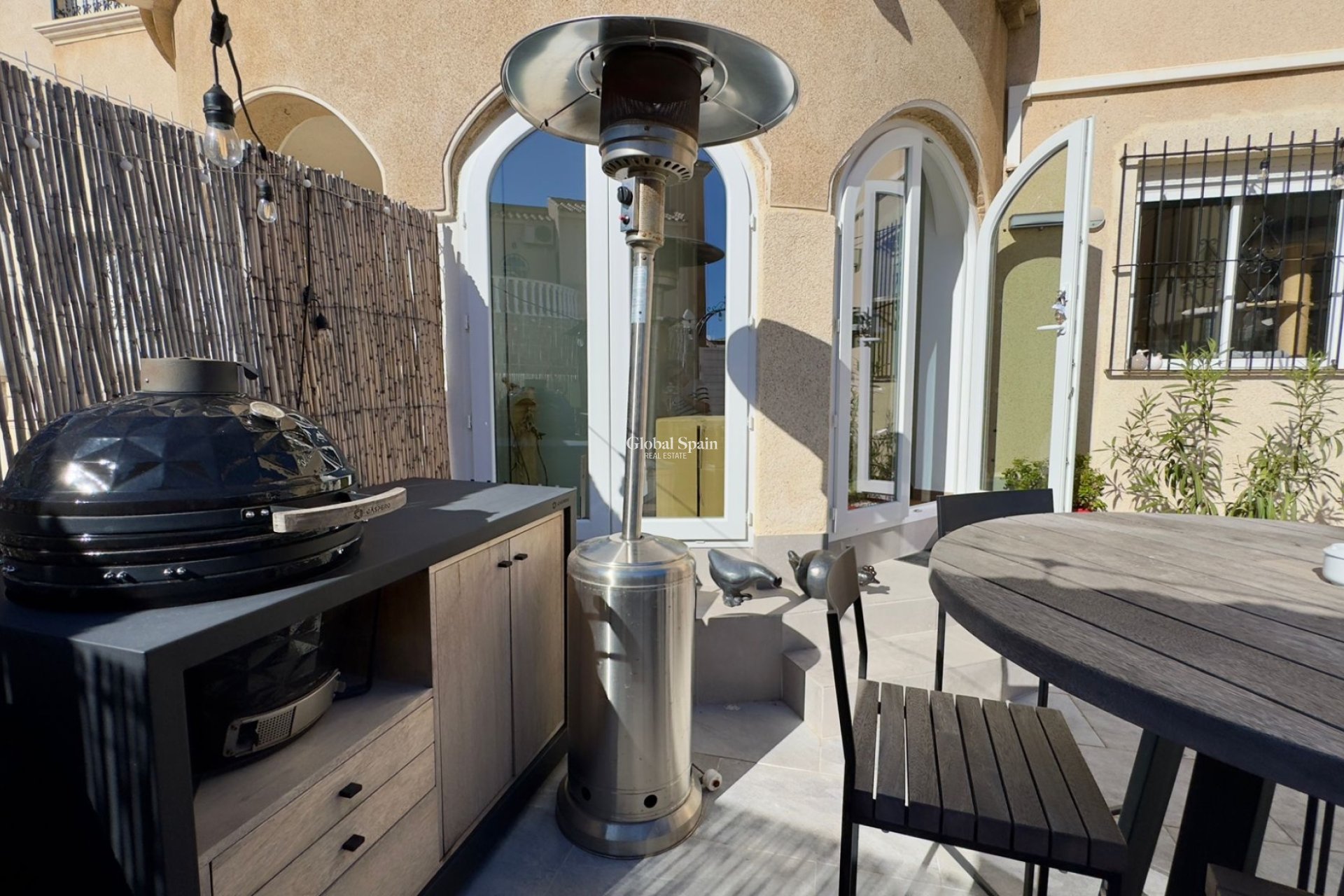 Resale - VILLA -
ORIHUELA COSTA - Costa Blanca