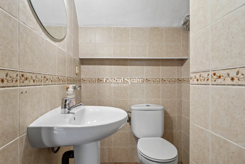 Resale - VILLA -
ORIHUELA COSTA - Costa Blanca