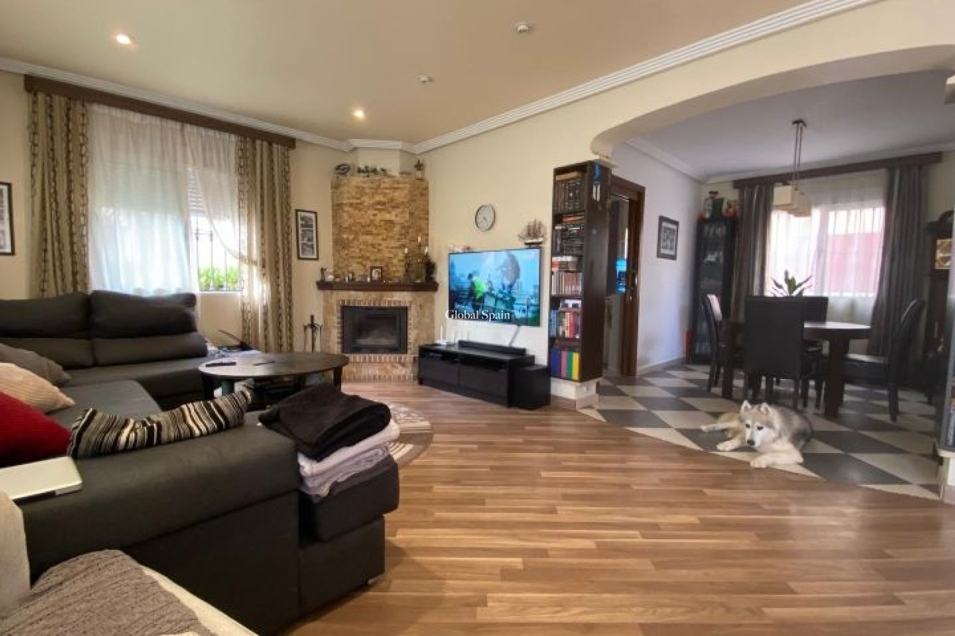 Resale - VILLA -
ORIHUELA COSTA - Costa Blanca