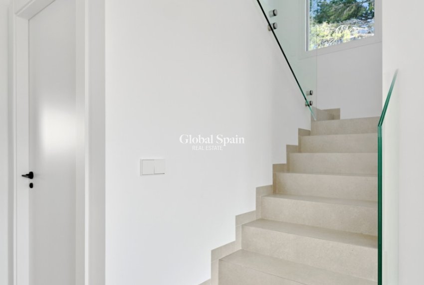 Resale - VILLA -
ORIHUELA COSTA - Costa Blanca