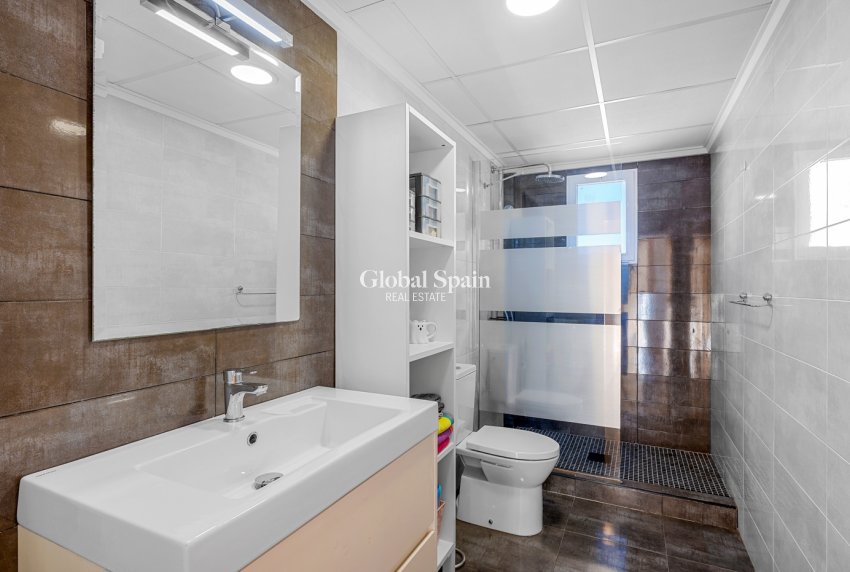 Resale - VILLA -
ORIHUELA COSTA - Costa Blanca