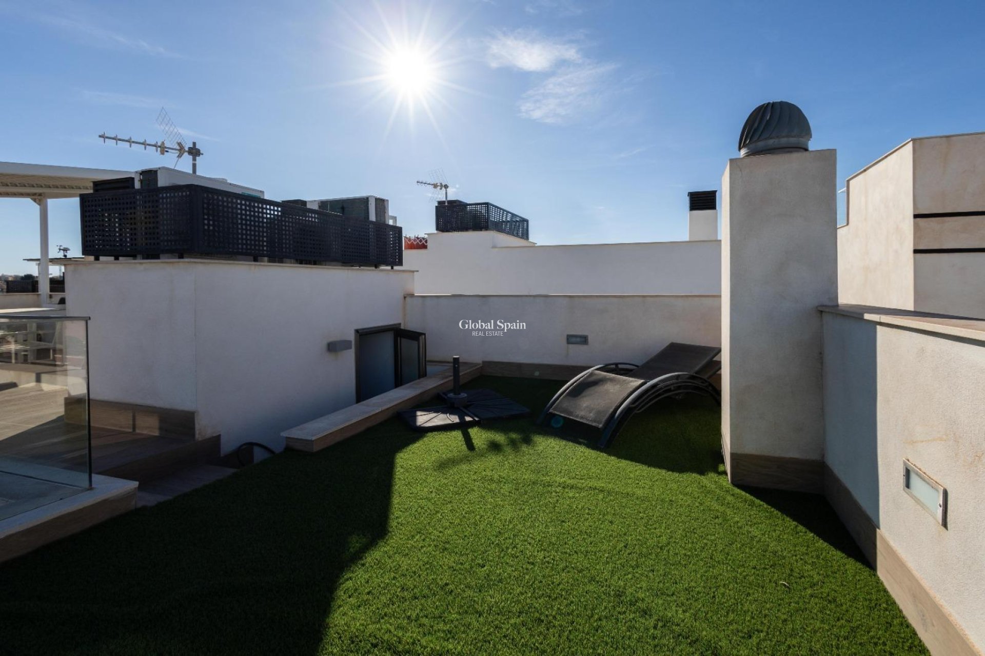 Resale - VILLA -
ORIHUELA COSTA - Costa Blanca