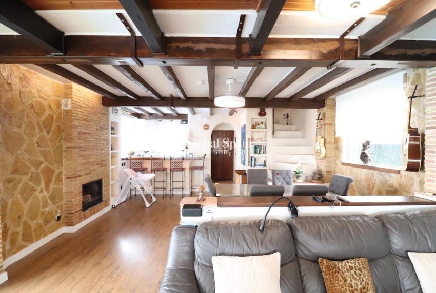 Resale - VILLA -
ORIHUELA COSTA - Costa Blanca