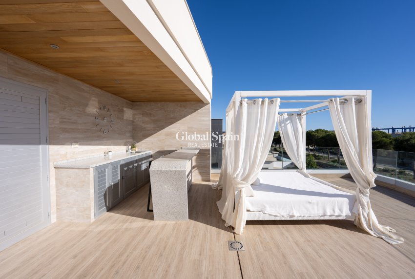 Resale - VILLA -
ORIHUELA COSTA - Costa Blanca