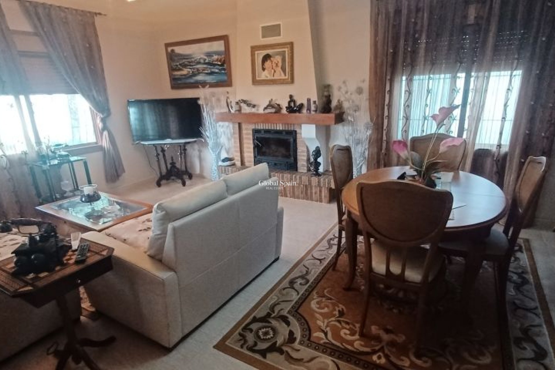 Resale - VILLA -
ORIHUELA COSTA - Costa Blanca