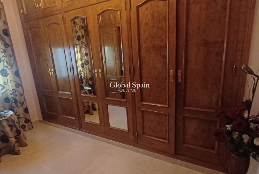 Resale - VILLA -
ORIHUELA COSTA - Costa Blanca