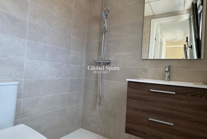 Resale - VILLA -
ORIHUELA COSTA - Costa Blanca