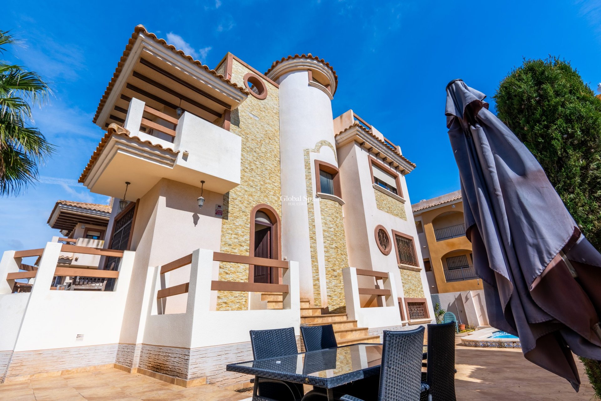 Resale - VILLA -
ORIHUELA COSTA - Costa Blanca