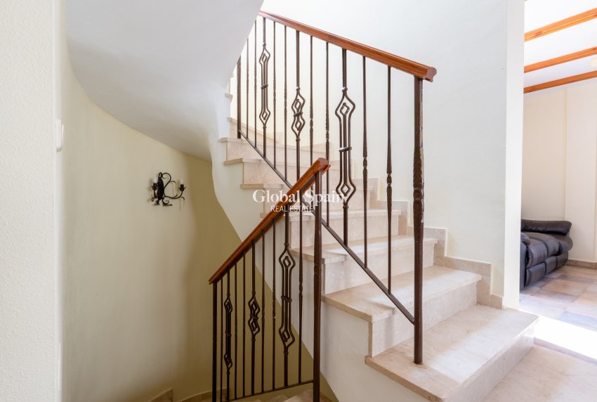 Resale - VILLA -
ORIHUELA COSTA - Costa Blanca