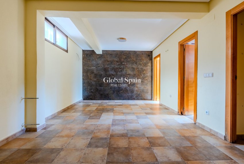 Resale - VILLA -
ORIHUELA COSTA - Costa Blanca