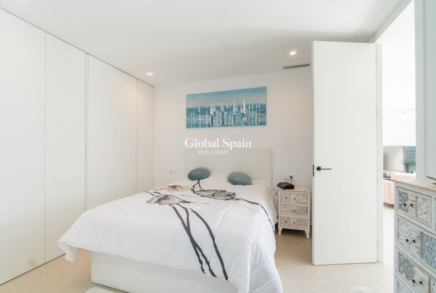 Resale - VILLA -
ORIHUELA COSTA - Costa Blanca