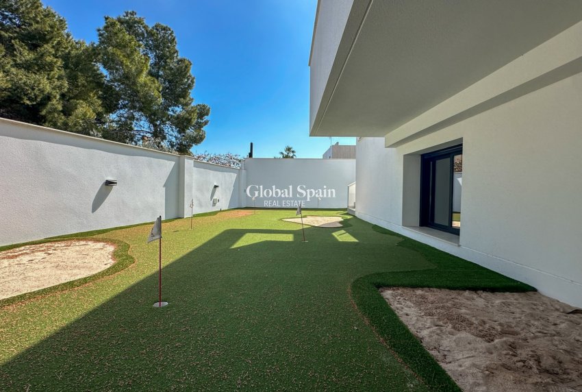 Resale - VILLA -
ORIHUELA COSTA - Costa Blanca