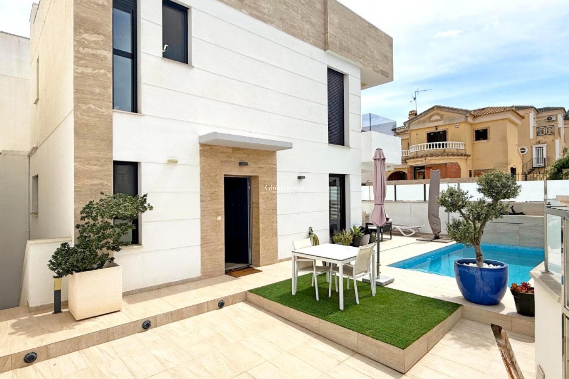 Resale - VILLA -
ORIHUELA COSTA - Costa Blanca