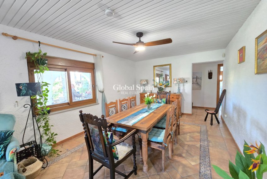 Resale - VILLA -
ORIHUELA COSTA - Costa Blanca