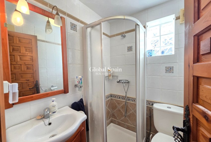 Resale - VILLA -
ORIHUELA COSTA - Costa Blanca