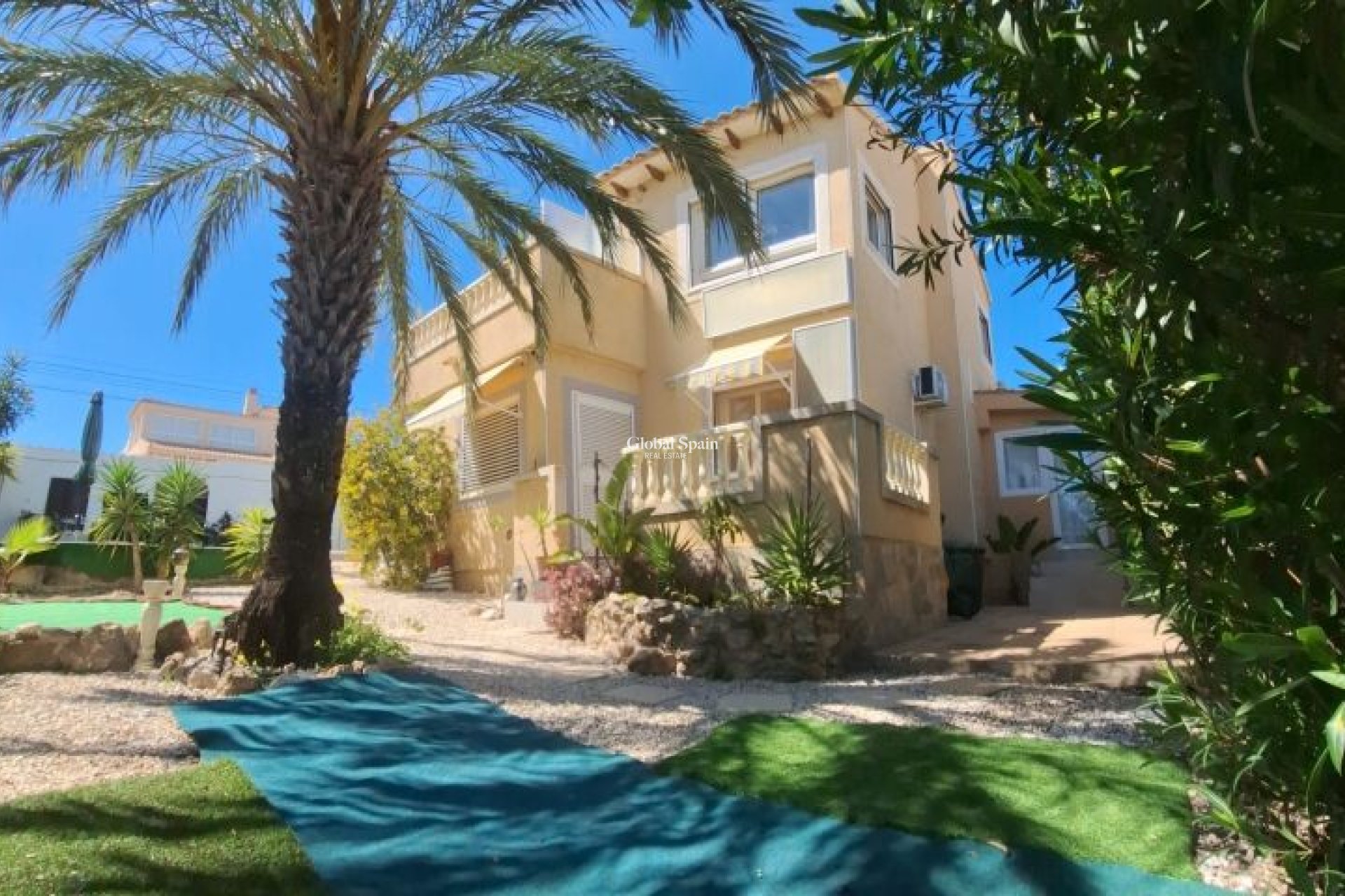 Resale - VILLA -
ORIHUELA COSTA - Costa Blanca