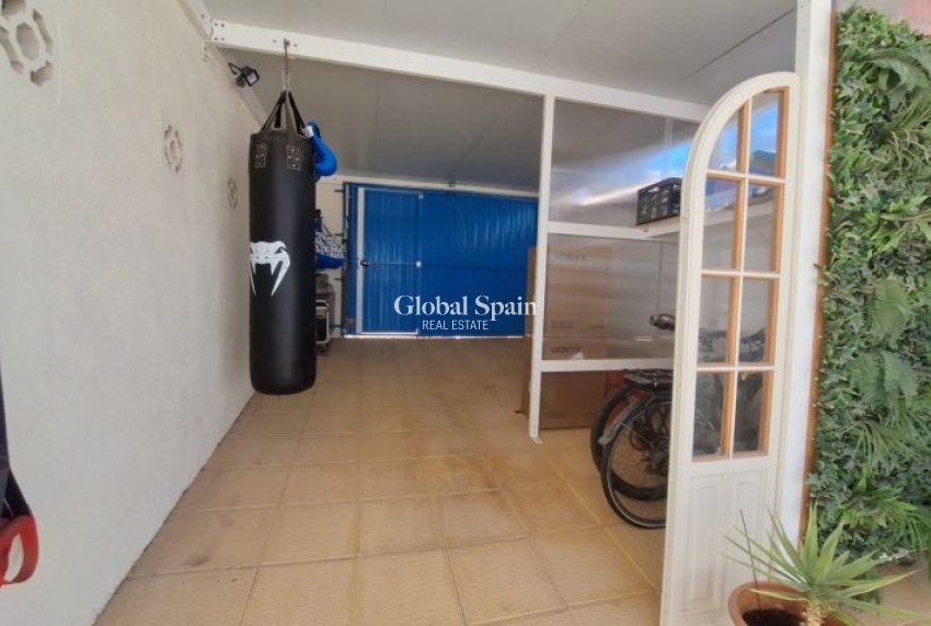 Resale - VILLA -
ORIHUELA COSTA - Costa Blanca