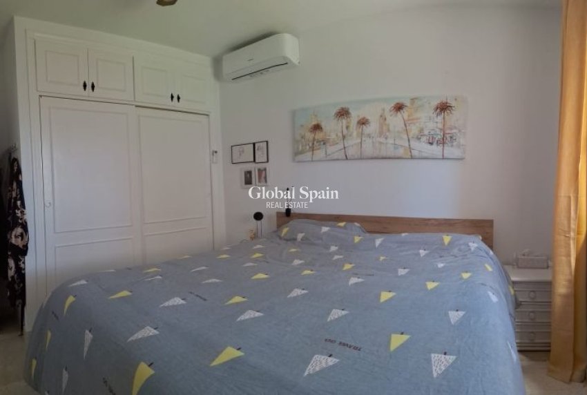 Resale - VILLA -
ORIHUELA COSTA - Costa Blanca