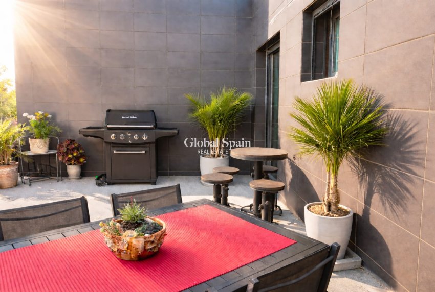 Resale - VILLA -
ORIHUELA COSTA - Costa Blanca