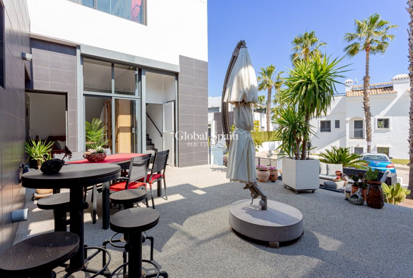 Resale - VILLA -
ORIHUELA COSTA - Costa Blanca