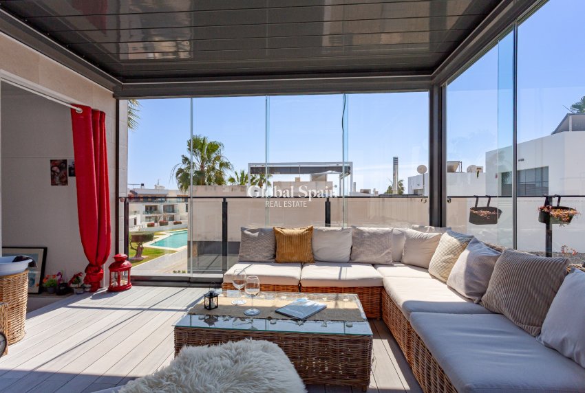 Resale - VILLA -
ORIHUELA COSTA - Costa Blanca