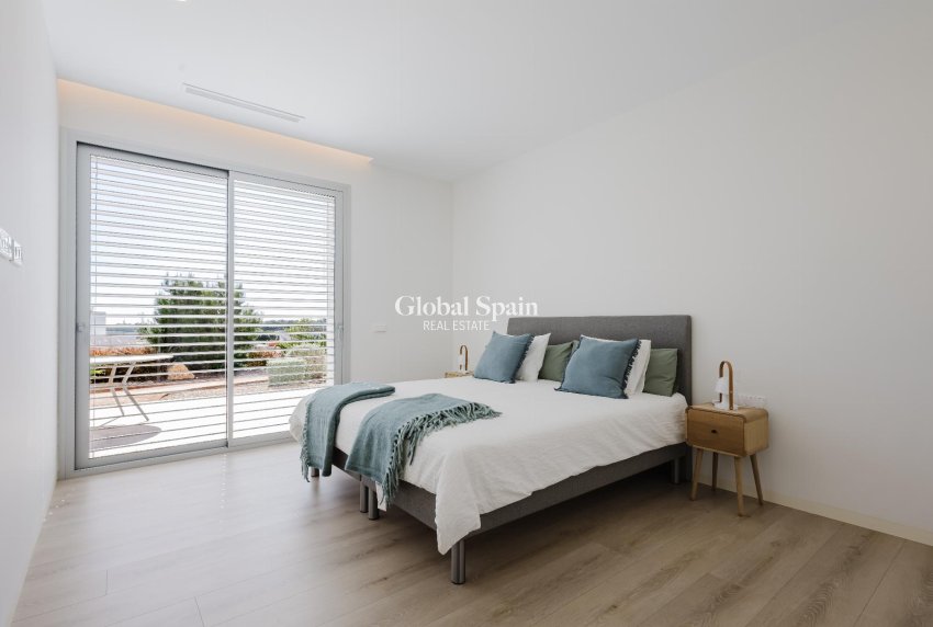 Resale - VILLA -
ORIHUELA COSTA - Costa Blanca