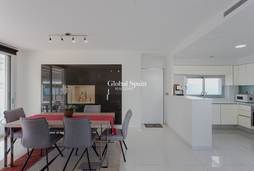 Resale - VILLA -
ORIHUELA COSTA - Costa Blanca