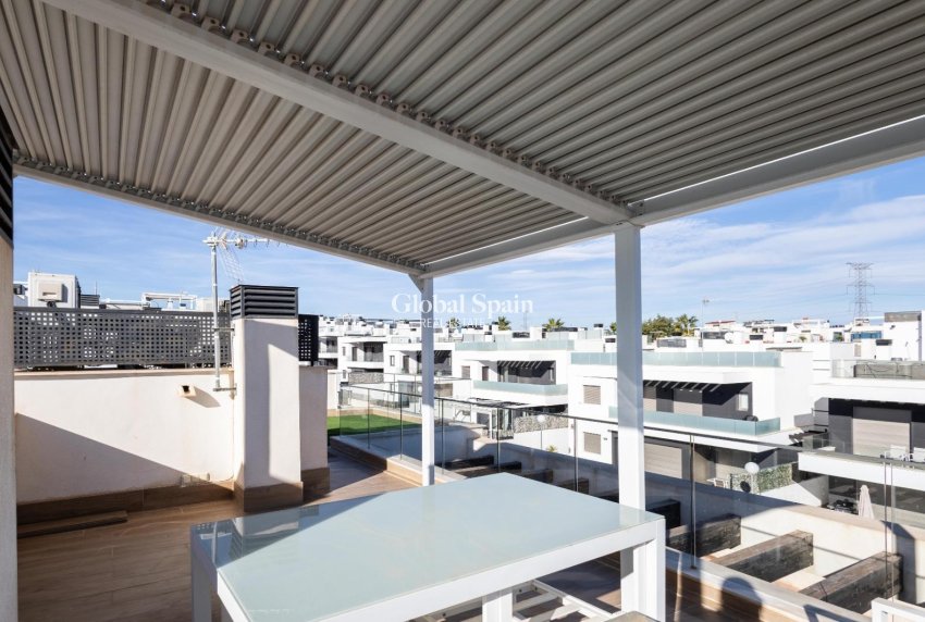 Resale - VILLA -
ORIHUELA COSTA - Costa Blanca
