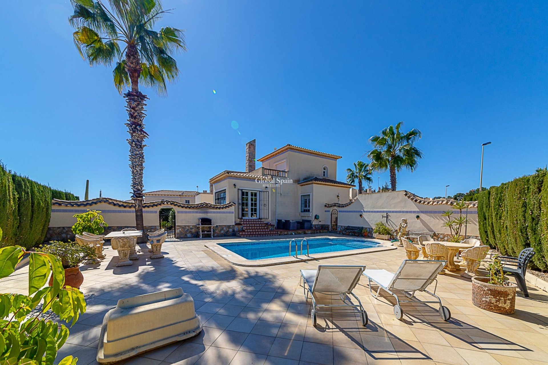 Resale - VILLA -
ORIHUELA COSTA - Costa Blanca