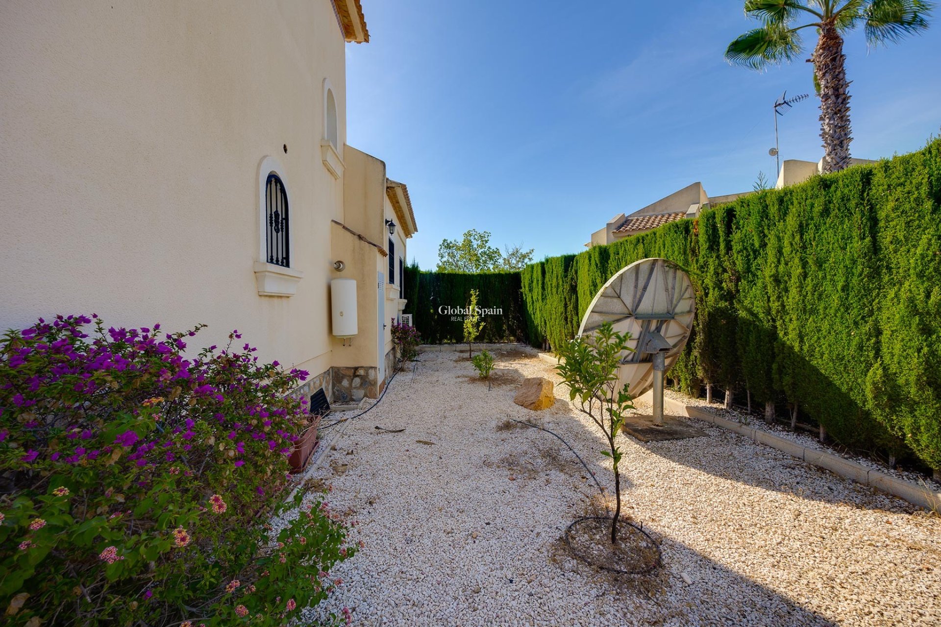 Resale - VILLA -
ORIHUELA COSTA - Costa Blanca