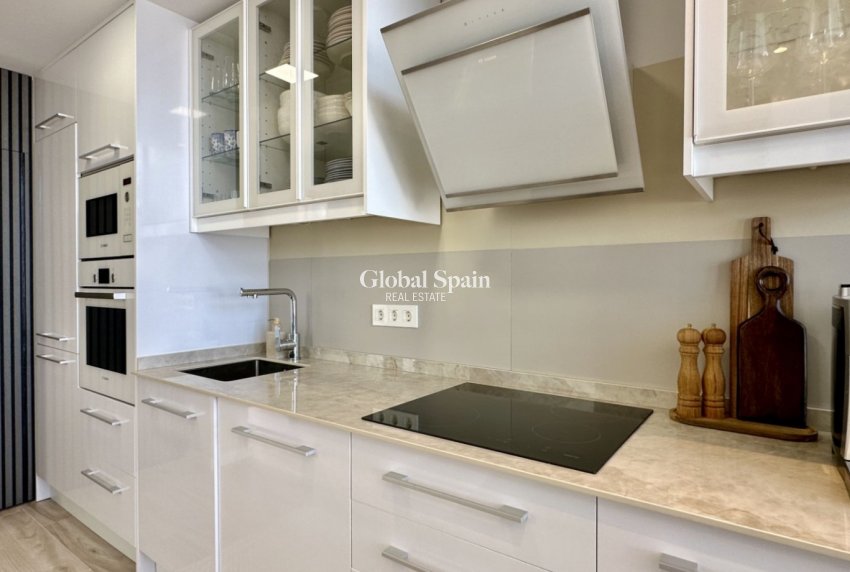 Resale - VILLA -
ORIHUELA COSTA - Costa Blanca