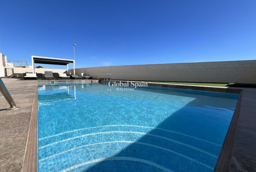 Resale - VILLA -
ORIHUELA COSTA - Costa Blanca