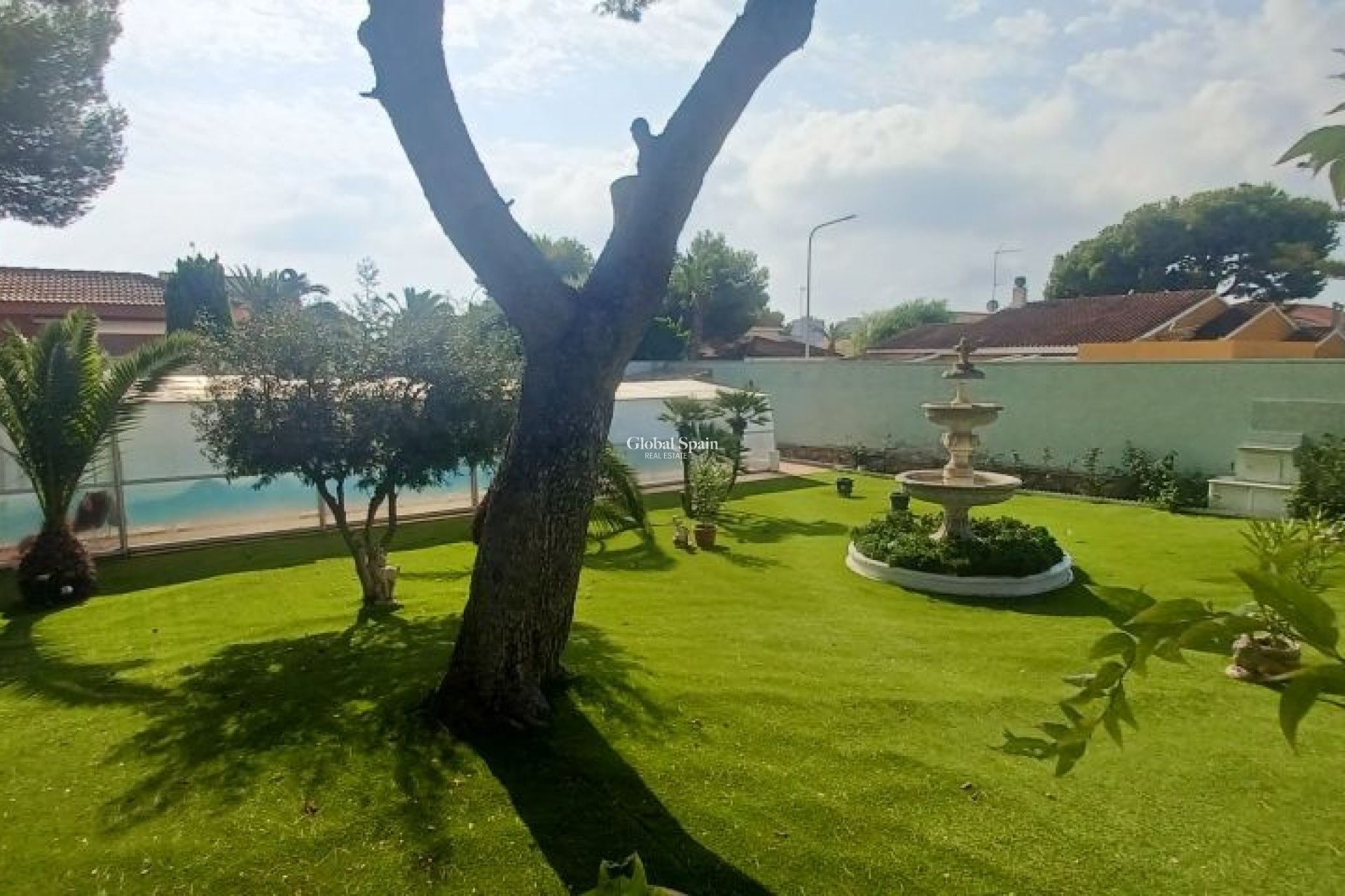 Resale - VILLA -
ORIHUELA COSTA - Costa Blanca