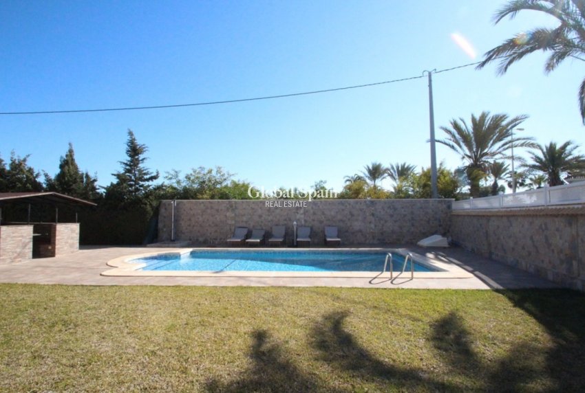 Resale - VILLA -
ORIHUELA COSTA - Costa Blanca
