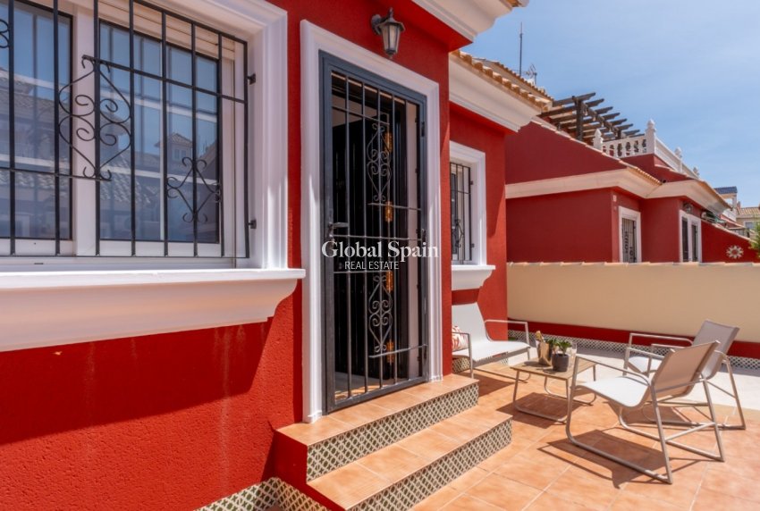 Resale - VILLA -
ORIHUELA COSTA - Costa Blanca