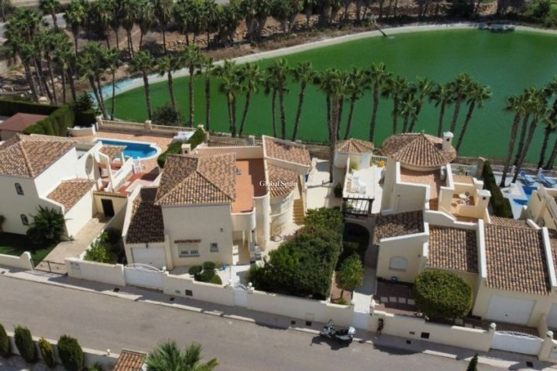 Resale - VILLA -
ORIHUELA COSTA - Costa Blanca