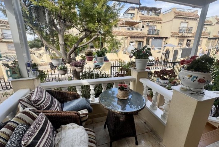 Resale - VILLA -
ORIHUELA COSTA - Costa Blanca