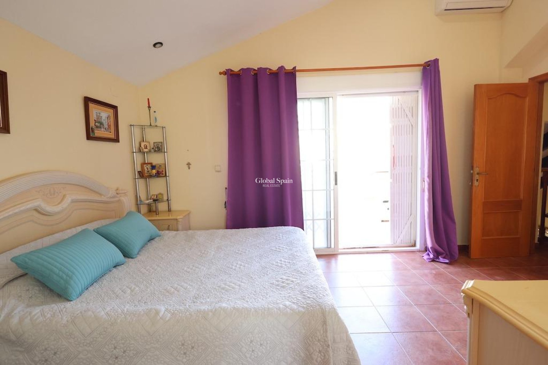 Resale - VILLA -
ORIHUELA COSTA - Costa Blanca