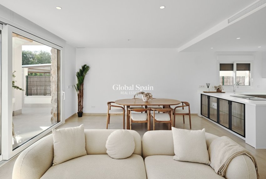 Resale - VILLA -
ORIHUELA COSTA - Costa Blanca