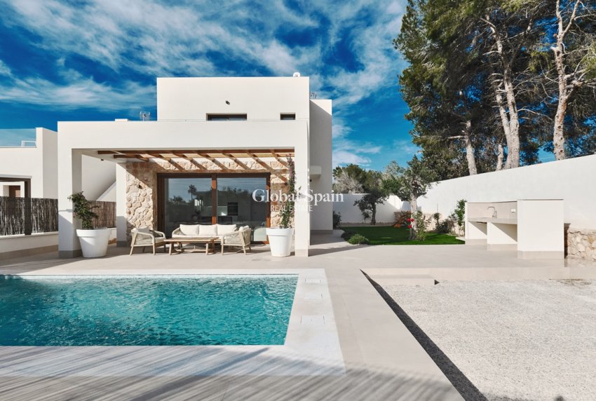 Resale - VILLA -
ORIHUELA COSTA - Costa Blanca