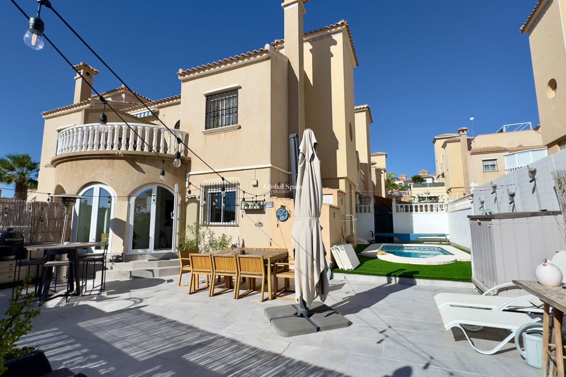 Resale - VILLA -
ORIHUELA COSTA - Costa Blanca
