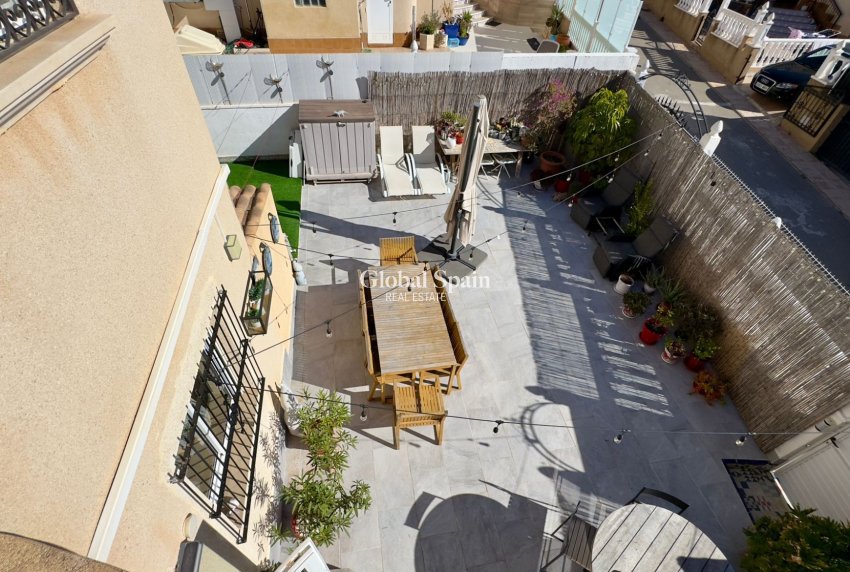 Resale - VILLA -
ORIHUELA COSTA - Costa Blanca